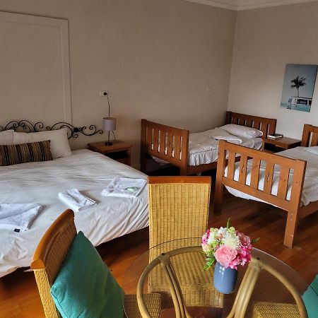 Burwood Bed And Breakfast Сидни Екстериор снимка