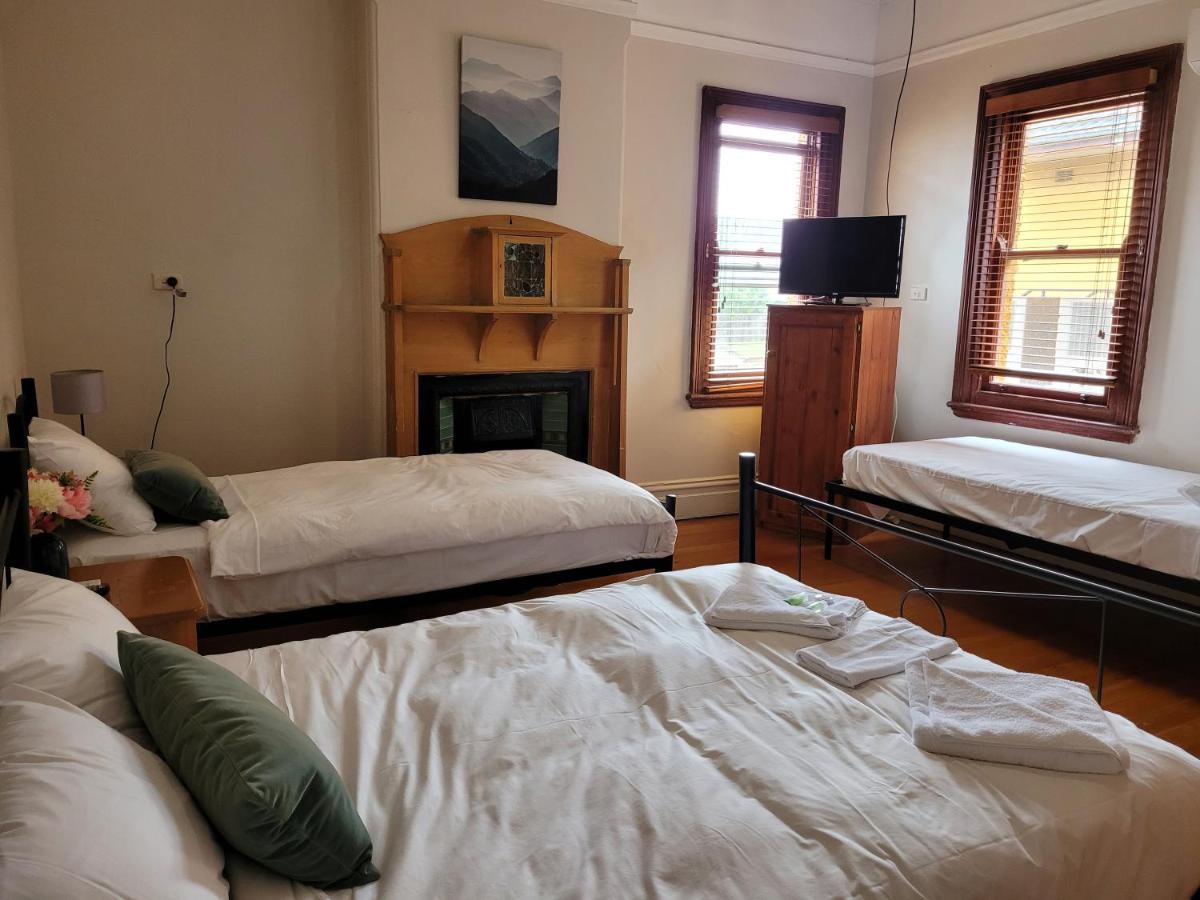 Burwood Bed And Breakfast Сидни Екстериор снимка