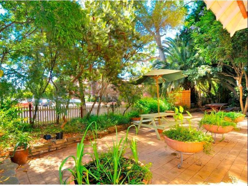 Burwood Bed And Breakfast Сидни Екстериор снимка