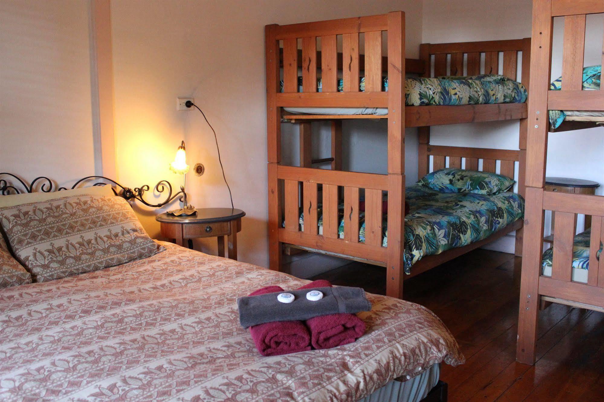 Burwood Bed And Breakfast Сидни Екстериор снимка